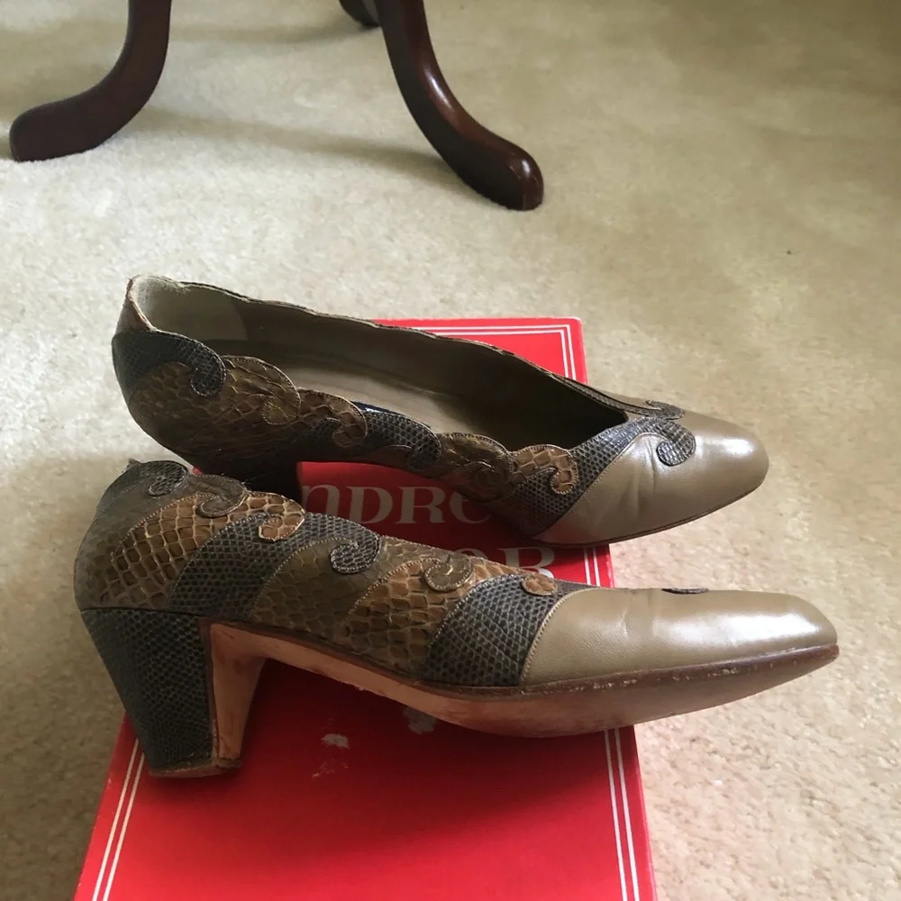 Andrea Pfister Shoes - Picture 2 of 3
